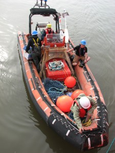 Bringing the recovered gear back to the CCGS Hudson.